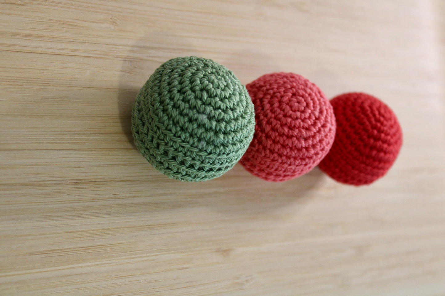 Set of 3 color mix cat balls